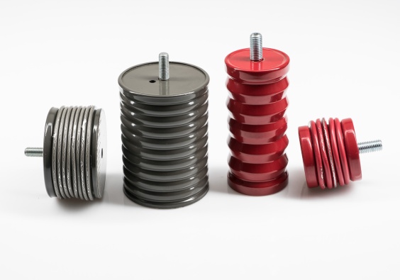 Die aus Aluminium oder aus Stahl gefertigten neuen Crash D&auml;mpfer von ACE werden bei einer Havarie regelrecht zusammengefaltet und bauen die Energie von Massenkr&auml;ften auf einen Schlag so gut wie r&uuml;ckprallfrei ab