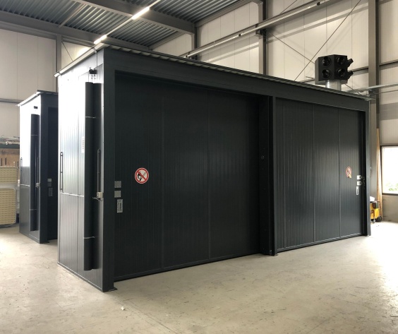 In vielen F&auml;llen, wie bei den Umweltcontainern der KOK Milieuopslagsystemen B.V., die der feuerfesten Lagerung von Waren dienen und im Brandfall schnell verschlossen sein m&uuml;ssen, erweist sich der Vor-Ort-Service von ACE mit Bemusterung als perfekte L&ouml;sung