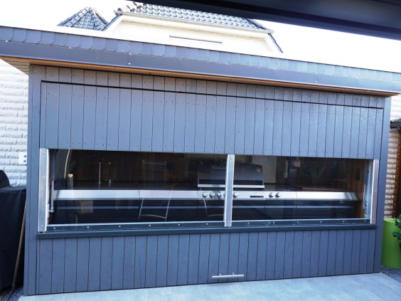 In Eigenleistung entwickelte, konstruierte und aufgebaute Outdoorküche von Andreas Besser